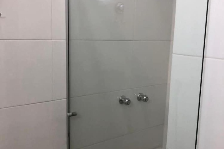 Room 32 of 49