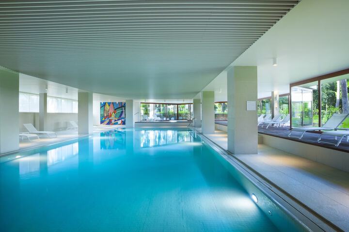 Pool 44 of 86