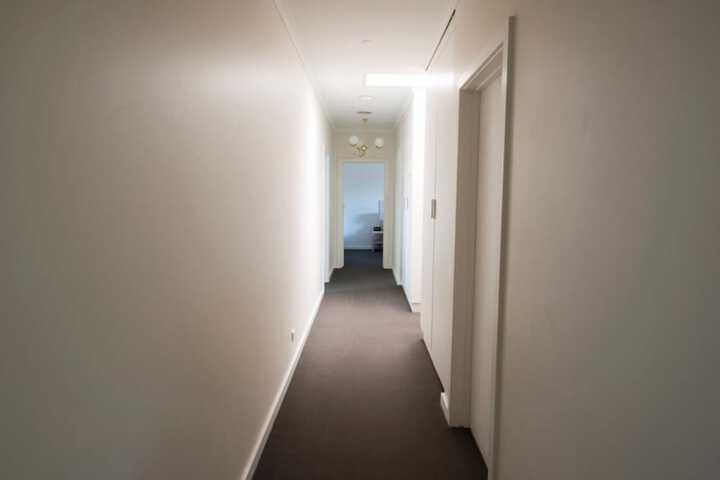 Room 8 of 60
