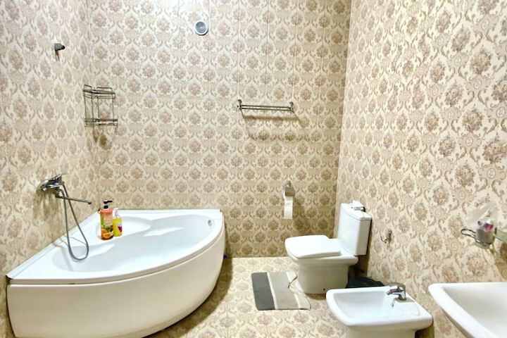 Room 12 of 15