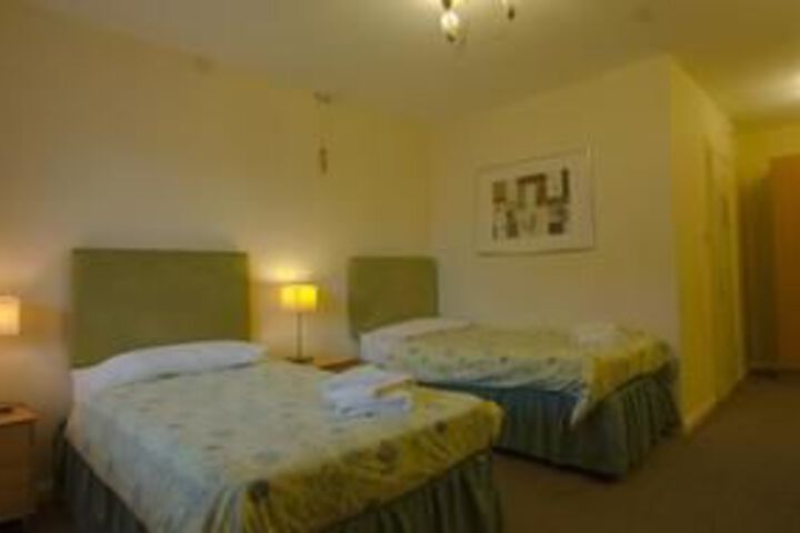 Room 7 of 28