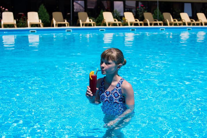 Pool 40 of 70