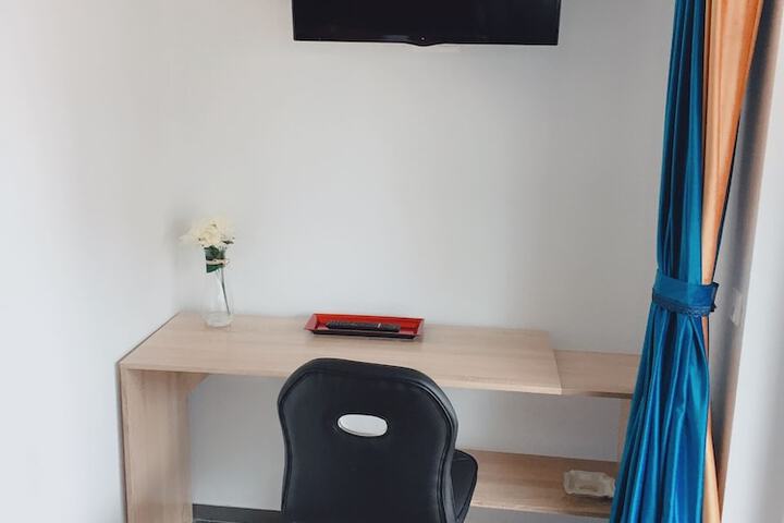 Room 16 of 46