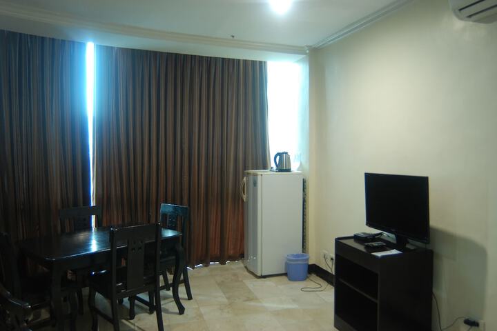 Room 14 of 90