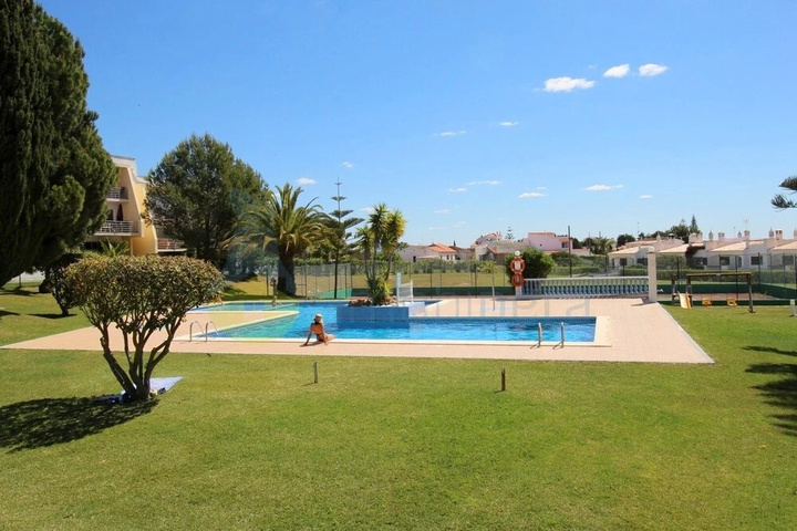 Pool 8 of 14