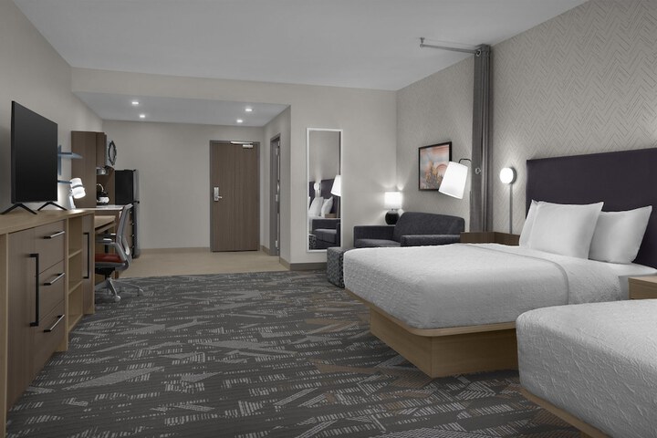 Room 11 of 40