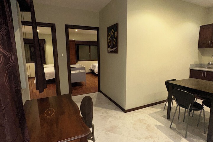 Room 83 of 132