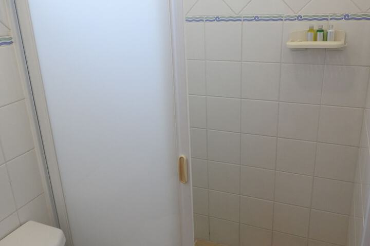 Room 44 of 74