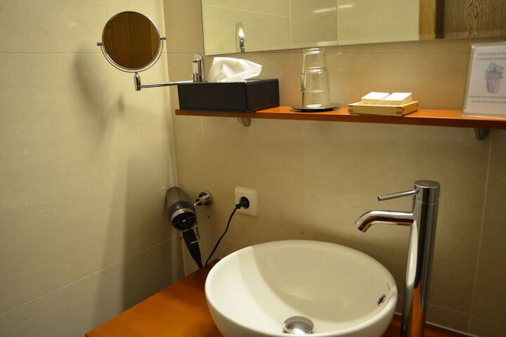 Room 19 of 32