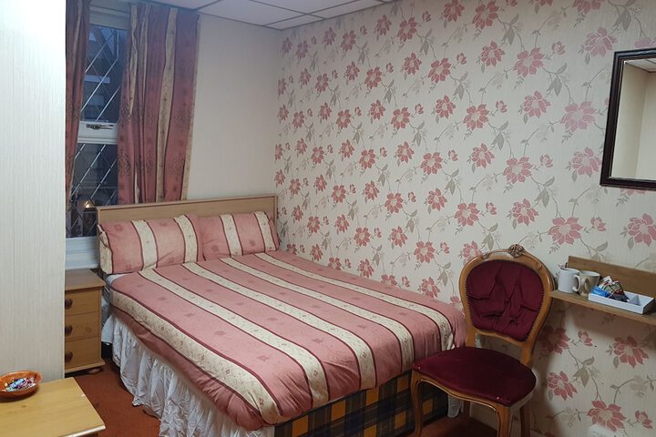 Room 3 of 63