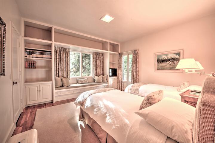 Room 6 of 39