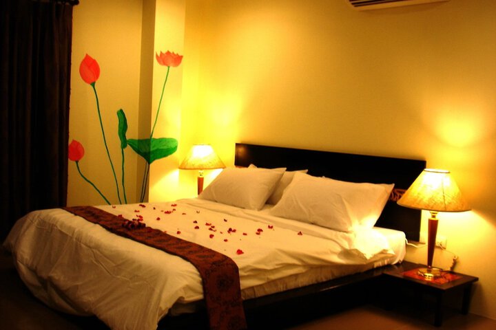 Room 8 of 37