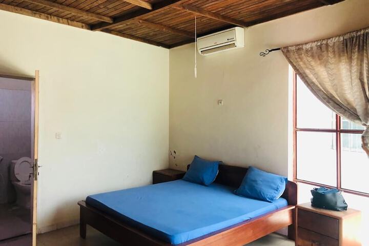 Room 12 of 20