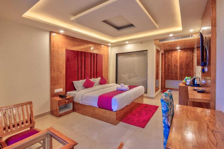 Room 2 of 11