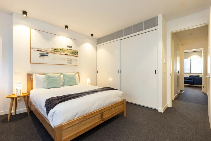 Room 2 of 12