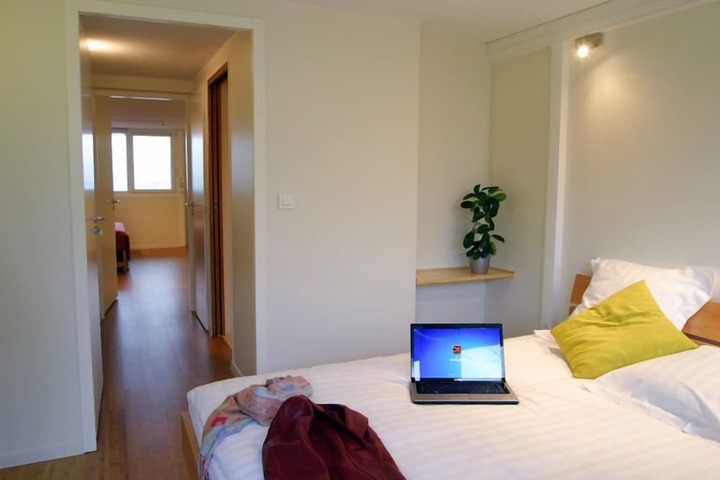 Room 17 of 36