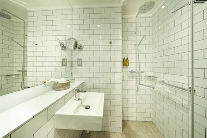 Clean Restrooms