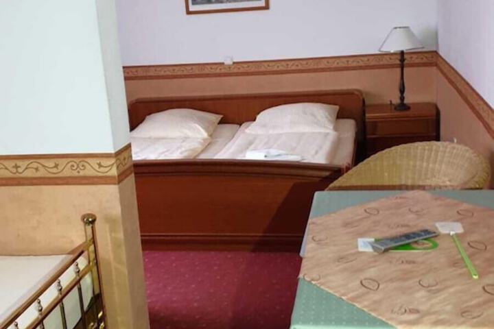 Room 8 of 16
