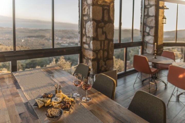 Dining 4 of 20