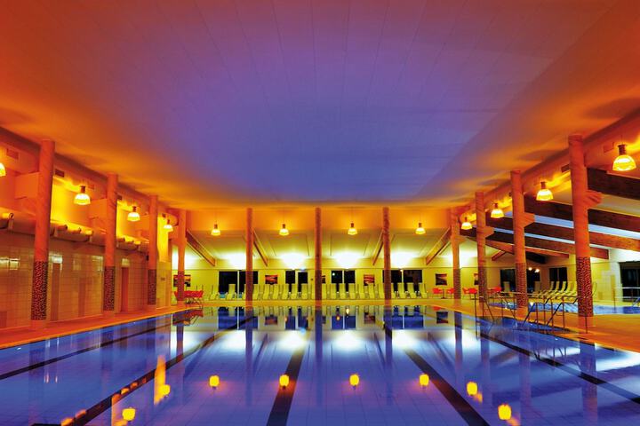 Pool 11 of 42
