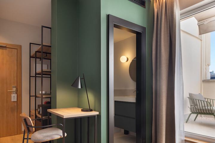 Room 29 of 43