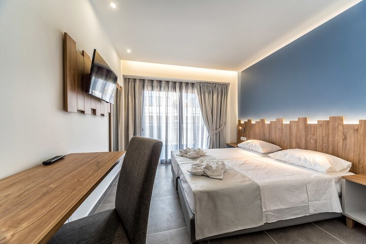 Room 10 of 93