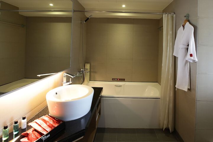 Room 40 of 90