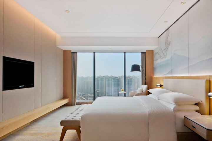 Room 8 of 46