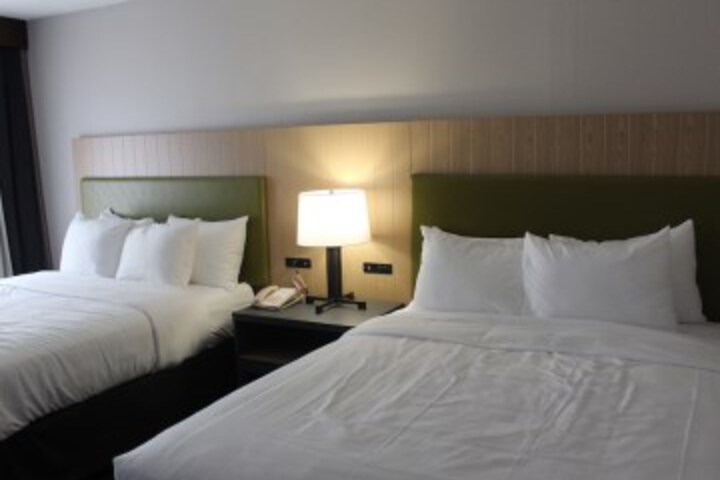 Room 12 of 36