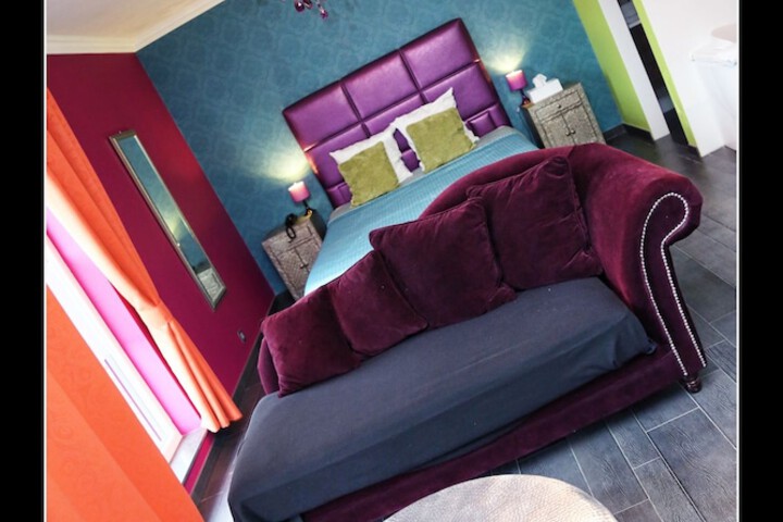 Room 3 of 161