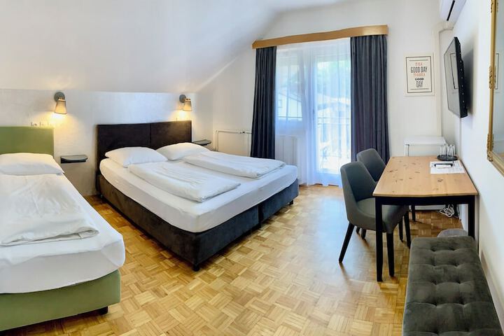 Room 21 of 51