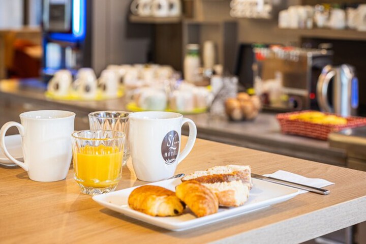 Breakfast/Coffee Service 79 of 93