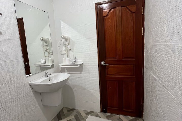 Room 130 of 149