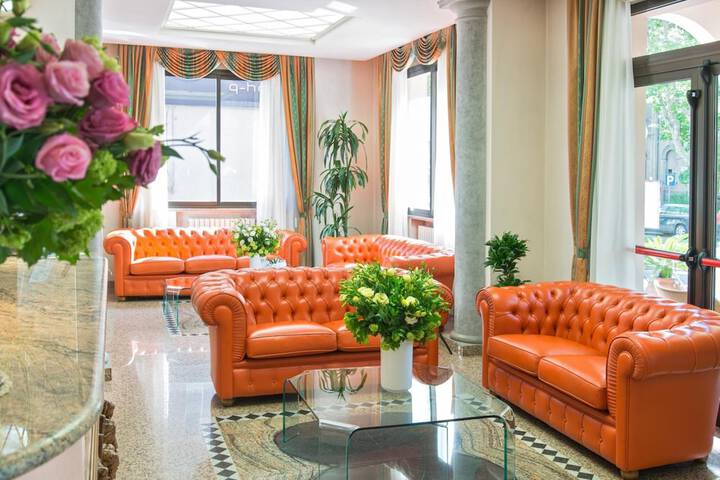 Guest Lobby
