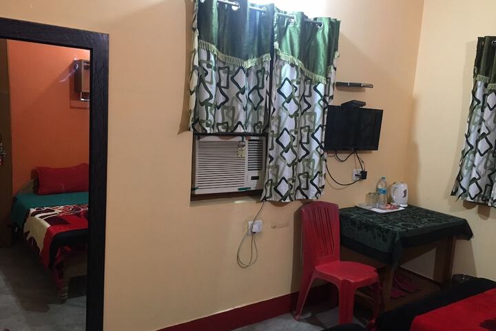 Room 8 of 32