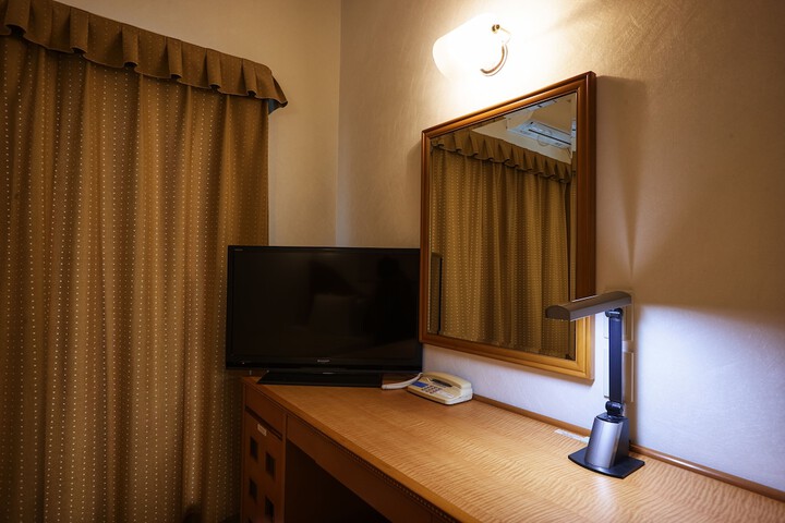 Room 25 of 97