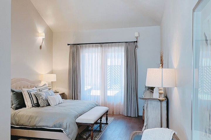 Room 3 of 89