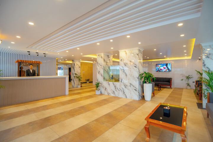Hotel Interior 4 of 34