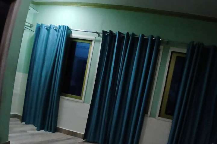 Room 21 of 25