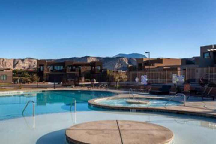 Pool 44 of 73