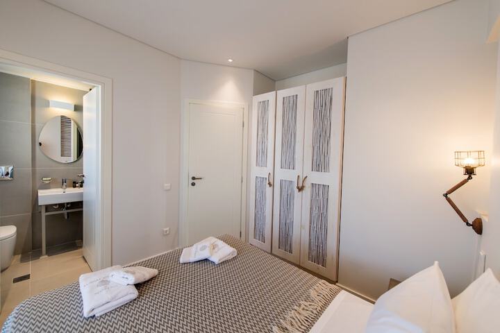 Room 6 of 191