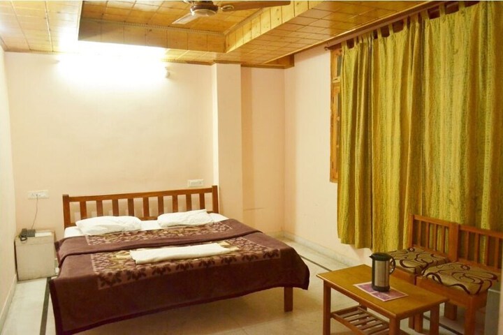 Room 13 of 29