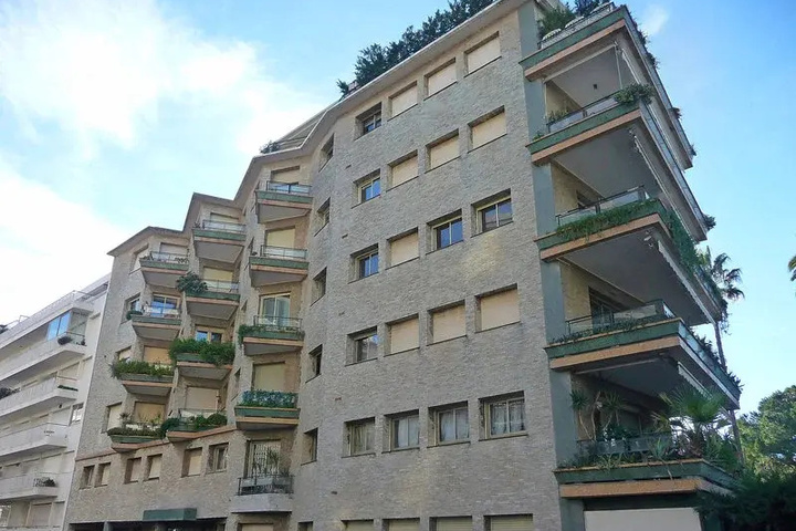 Exterior of Lou Miradou