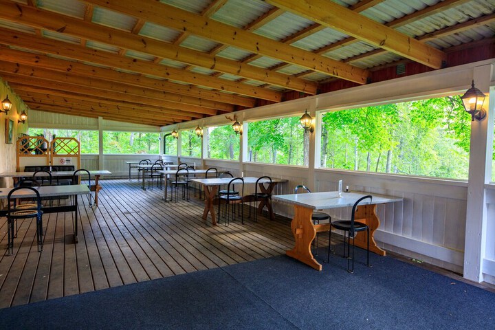 Sundeck 163 of 176