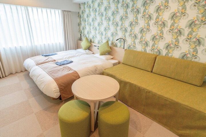 Room 16 of 64