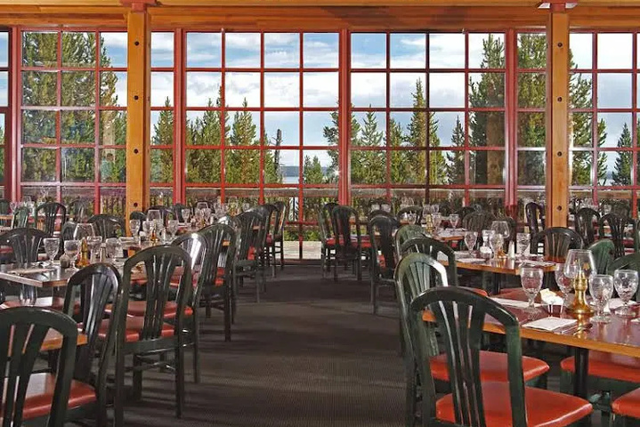 Dining 7 of 7