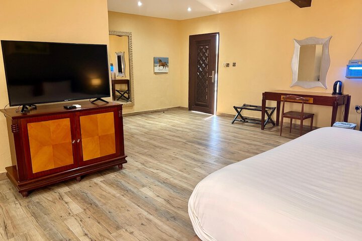 Room 26 of 85