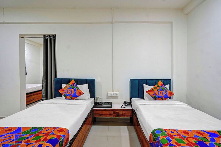 Room 14 of 28