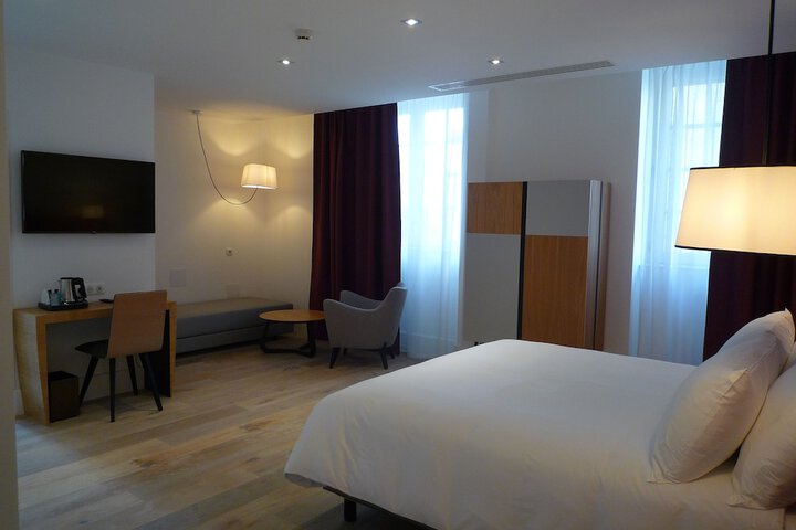 Room 41 of 144
