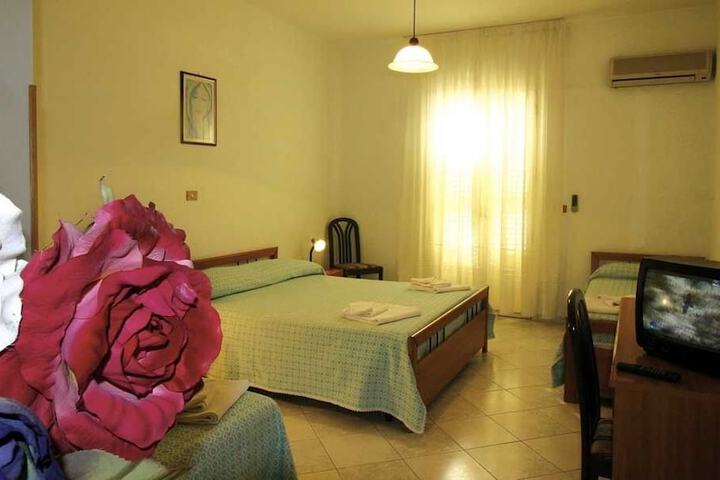 Room 2 of 21
